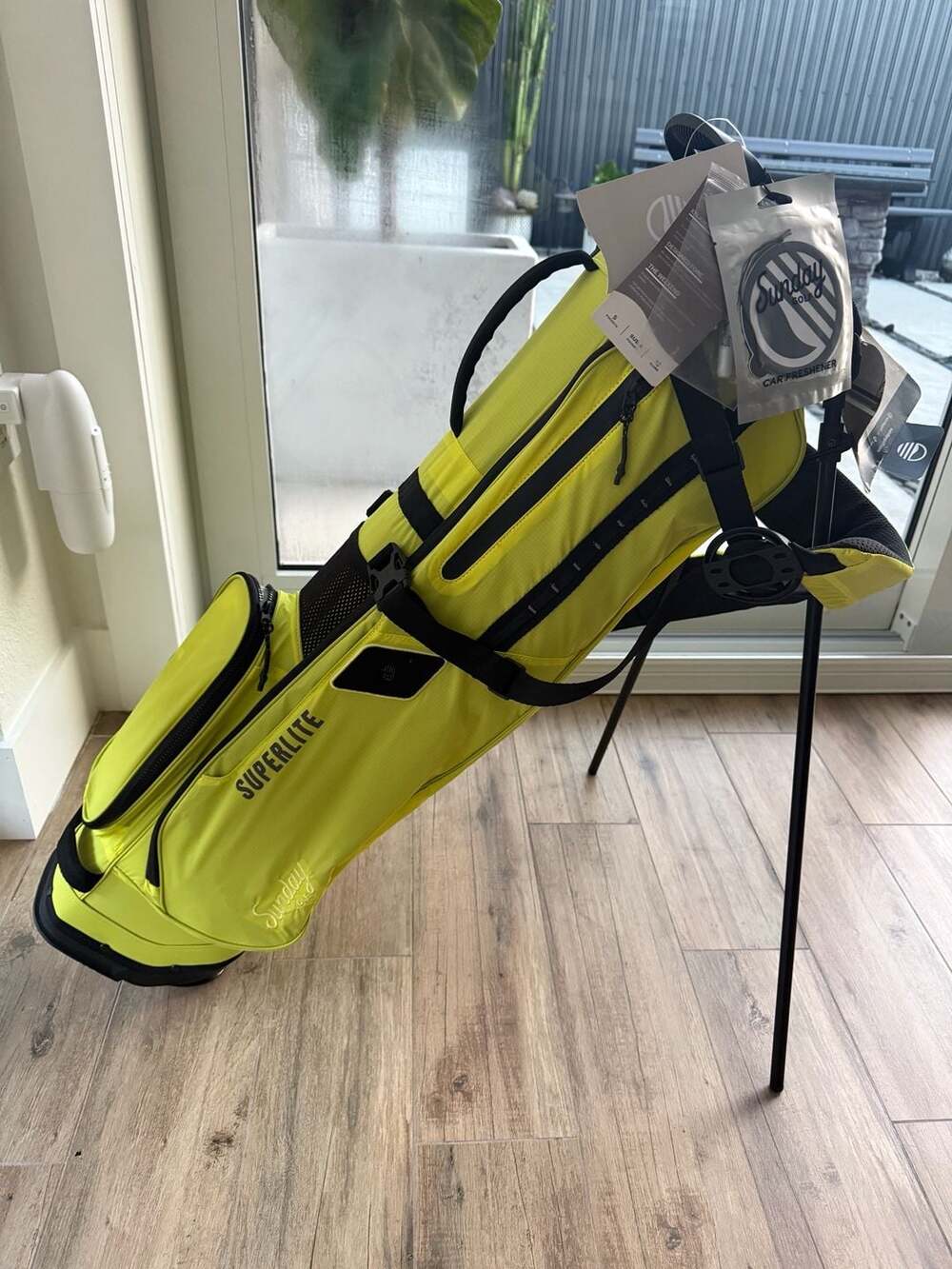 Sunday Golf El Camino Superlite Stand Bag in Neon Yellow